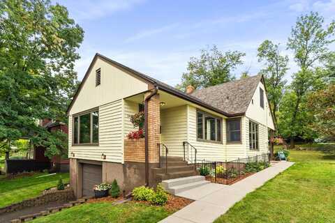 2431 Branch St, Duluth, MN 55812