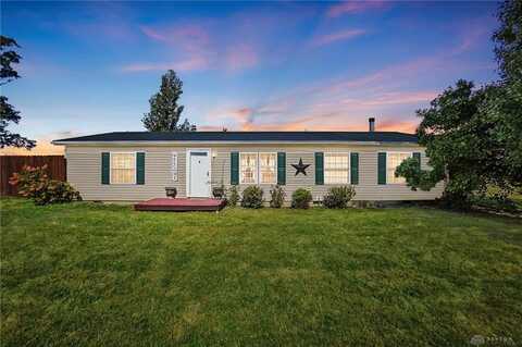 1567 Eaton Lewisburg Road, Eaton, OH 45320