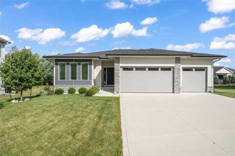 855 NE Bobcat Drive, Waukee, IA 50263