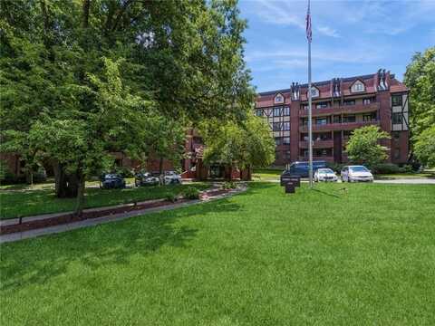 2880 Grand Avenue unit: 102, Des Moines, IA 50312