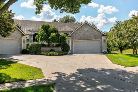 13598 Village Court, Clive, IA 50325