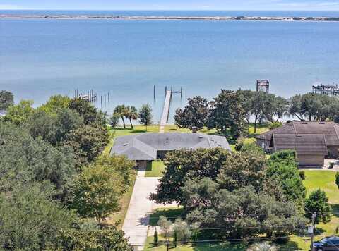 151 Wynnehaven Beach Road, Mary Esther, FL 32569