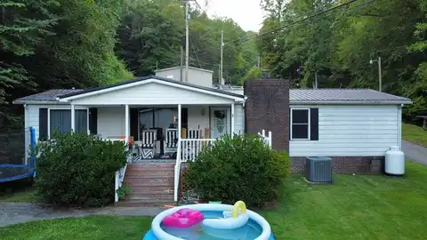 511 Hatfield Branch Road, Mc Carr, KY 41544