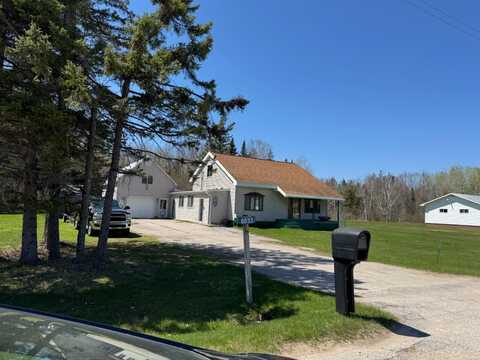 8033 Pine ST, Germfask, MI 49836