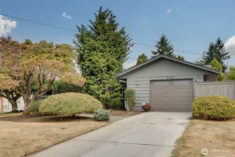9203 Baring Way, Everett, WA 98208