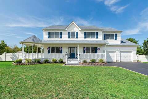 60 May Drive, Baiting Hollow, NY 11933