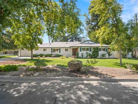 4526 Santa Ana Avenue E, Fresno, CA 93726