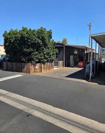 2110 Helm Avenue, Clovis, CA 93612