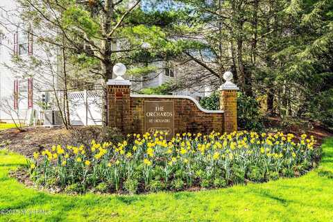 8 Stagecoach Drive, Holmdel, NJ 07733