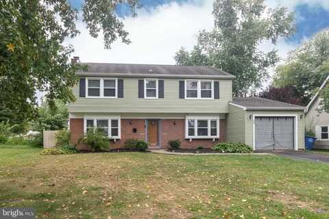 18 EDGEWATER LANE, WILLINGBORO, NJ 08046