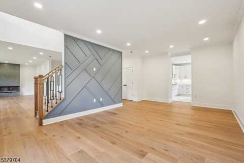 21 Walton Ave, New Providence, NJ 07974