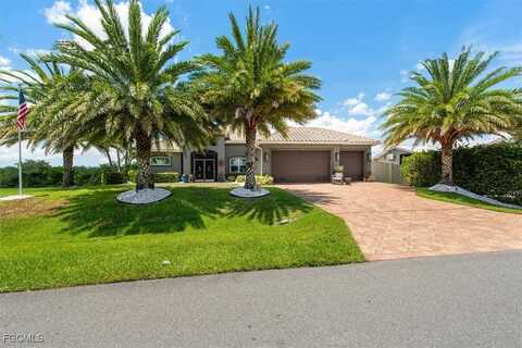 2157 Club House Road, North Fort Myers, FL 33917