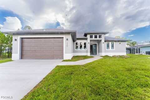 920 Washington Avenue, Lehigh Acres, FL 33972