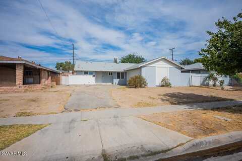 45462 E 3rd Street, Lancaster, CA 93535
