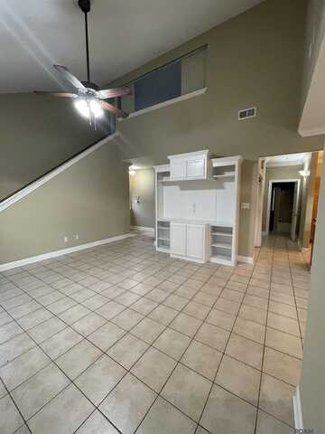 710 E Boyd Dr, Baton Rouge, LA 70808