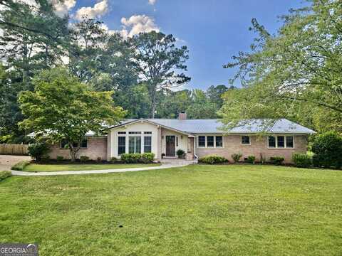 2111 Meadow Island, Scottsboro, AL 35769