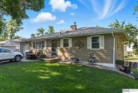 7518 Blondo Street, Omaha, NE 68134