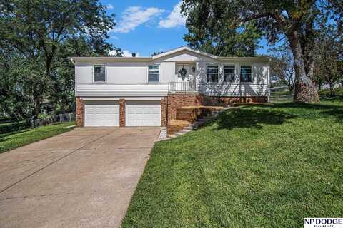 15610 Howard Lane, Bennington, NE 68007