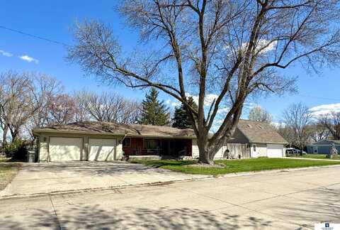 1307 10th Avenue, Central City, NE 68826