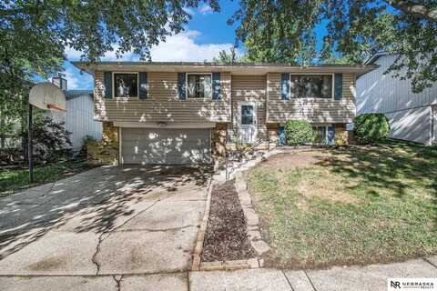 5712 N 117th Circle, Omaha, NE 68164