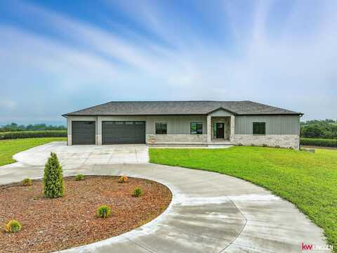 5830 Rock Creek Road, Ceresco, NE 68017