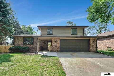 2701 S 74 Street, Lincoln, NE 68506