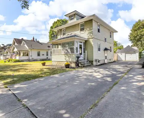 212 N Bowen Street, Jackson, MI 49202