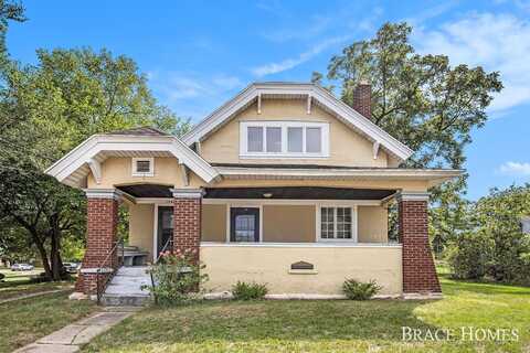 1344 Leonard Street NE, Grand Rapids, MI 49505
