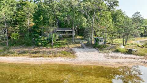 2626 W Sandy Beach Lane, Bitely, MI 49309