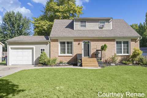 2505 Longmeadow Street NW, Grand Rapids, MI 49504