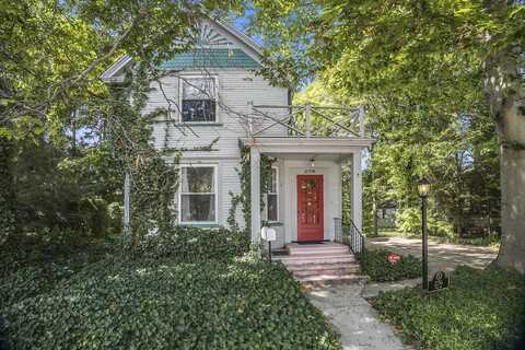 276 Pine Avenue, Holland, MI 49423