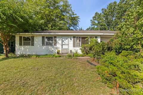 5315 Pinebrook Avenue SE, Grand Rapids, MI 49548