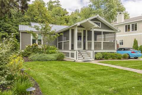 728 Lake Street, Saugatuck, MI 49453