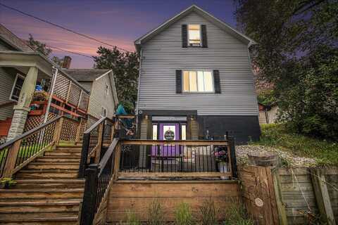 287 Tenth Street, Manistee, MI 49660