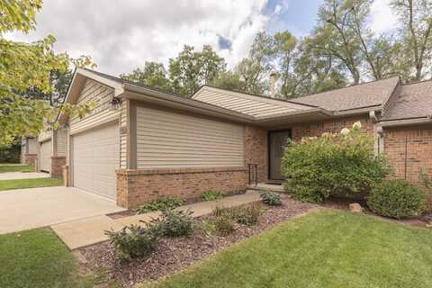 922 Moore Drive, Chelsea, MI 48118