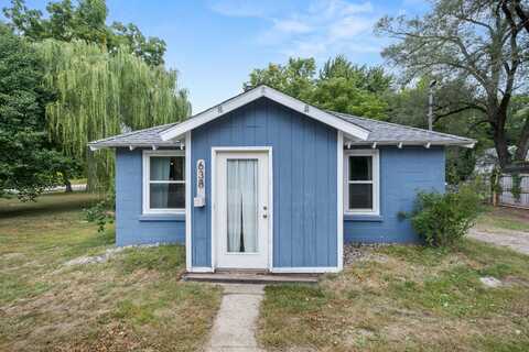 638 W Sycamore Street, Wayland, MI 49348