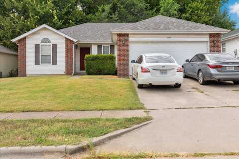 2432 W Deerfield Street, Springfield, MO 65807