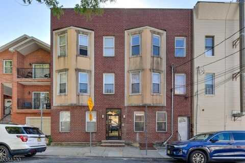 243 Pearsall Ave, Jersey City, NJ 07305