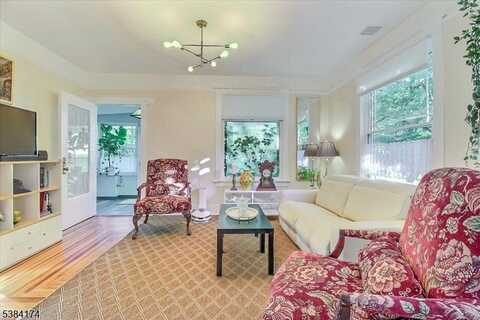 60 Swartswood Rd, Newton, NJ 07860