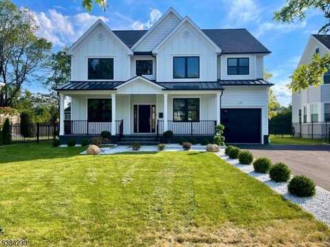 352 Woodland Rd, Madison, NJ 07940