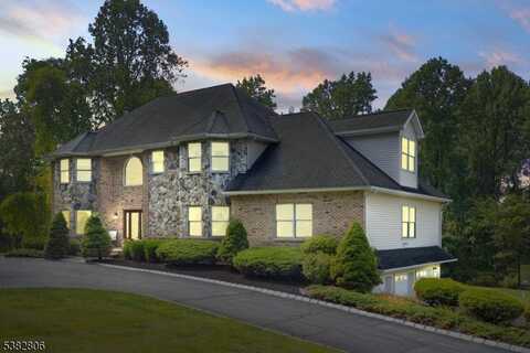 33 Perona Rd, Andover, NJ 07821