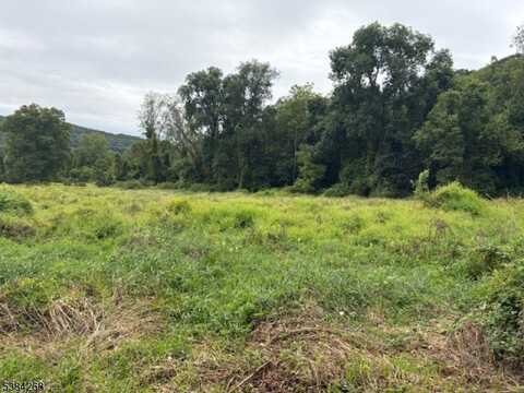 19-23-28 Swayze Mill Road, Hope, NJ 07825