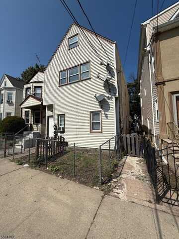 288 Sherman St, Passaic, NJ 07055