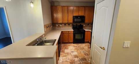 2107 Ramapo Ct, Riverdale, NJ 07457