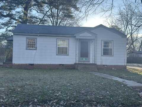 218 Meadowbrook Dr, West Point, MS 39773