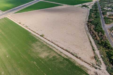 Split 3 Bombsa Way, Central, AZ 85531