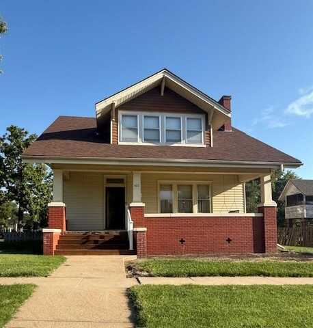 422 W 6th St, Larned, KS 67550