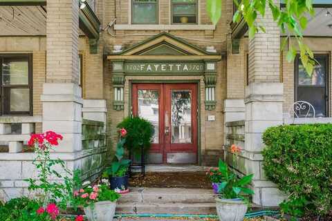 3700 Wyandotte Street, Kansas City, MO 64111