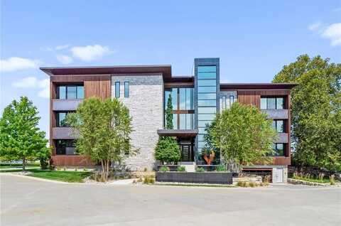 9445 Rosewood Drive, Prairie Village, KS 66207