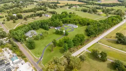 1901 River Ridge Road, Saint Joseph, MO 64507
